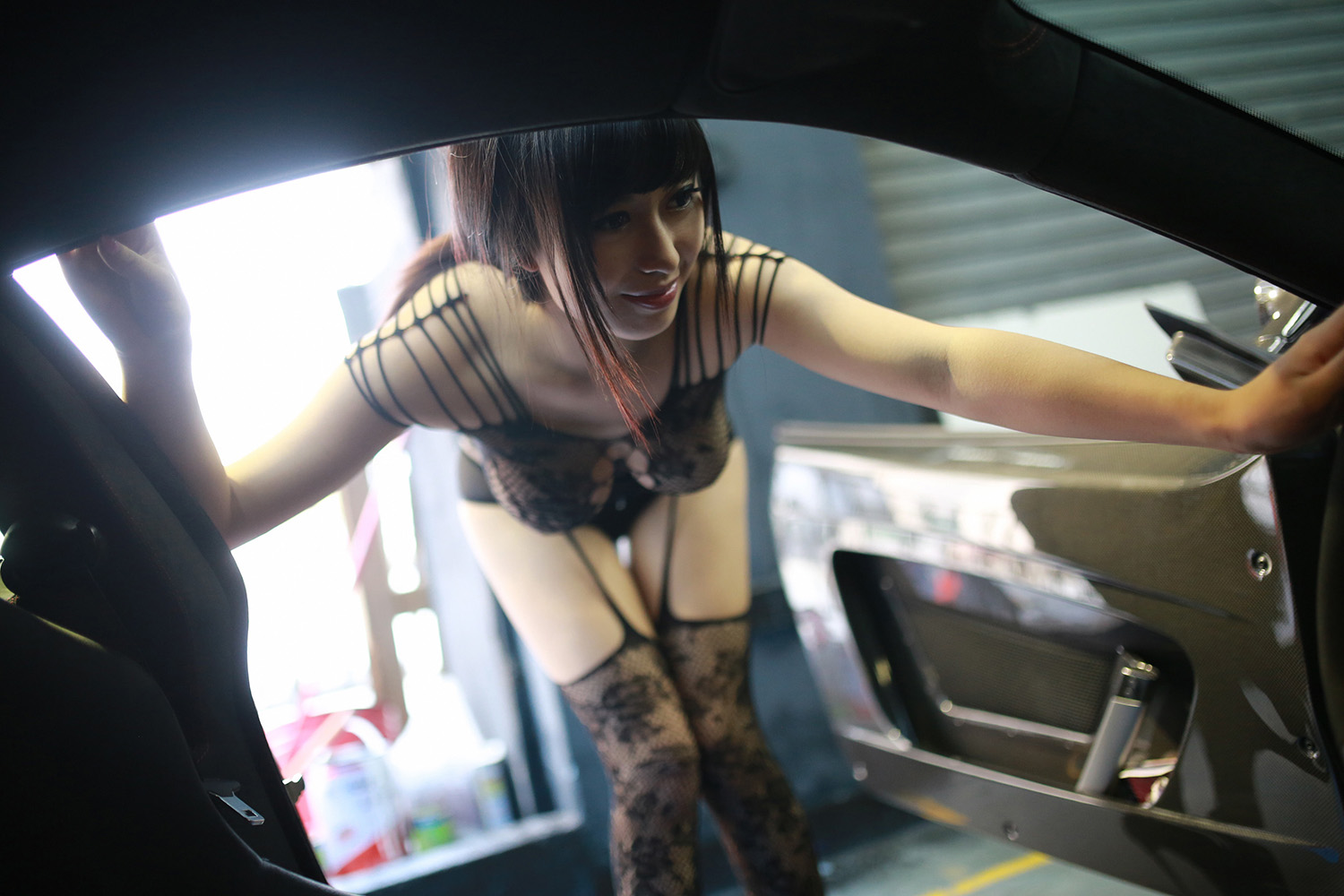 汽车美工坊特约美女