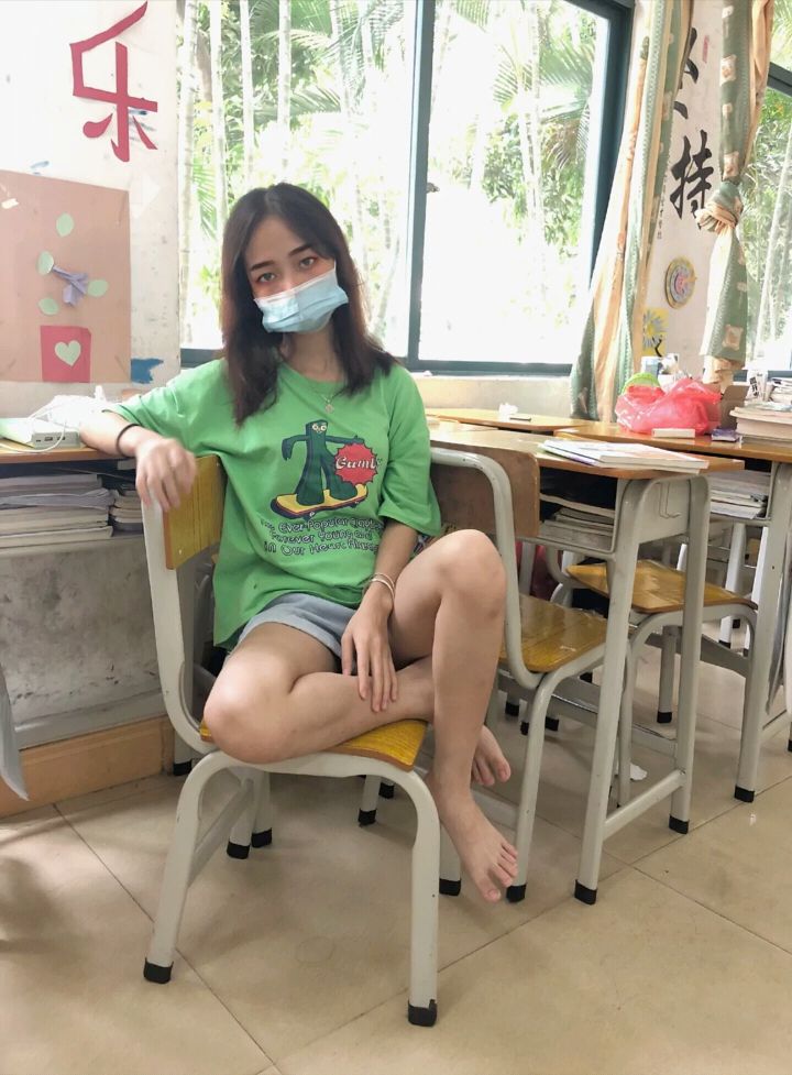诱人美女的鲜嫩美脚