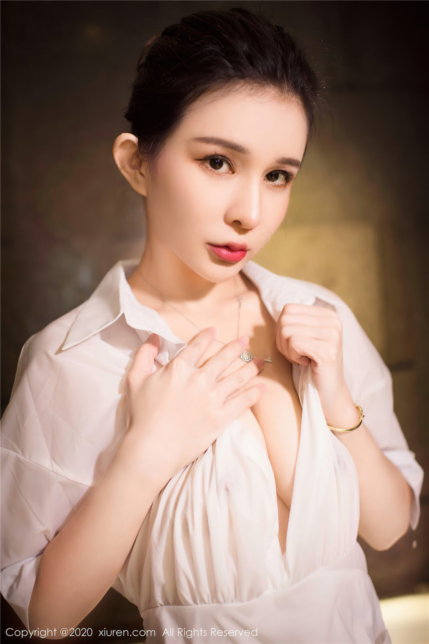 御姐氣質(zhì)姿態(tài)嫵媚