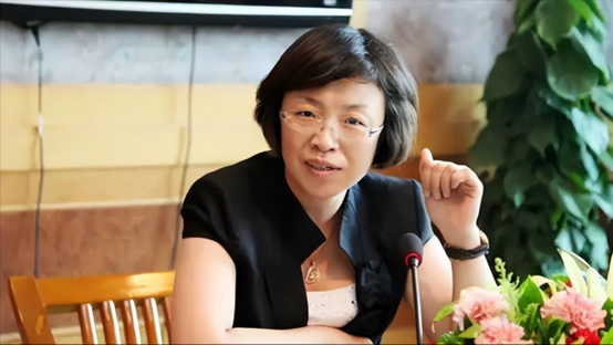 记实:美女市长杨晓波,陪睡40位男人,被抓时跪地哭喊求饶