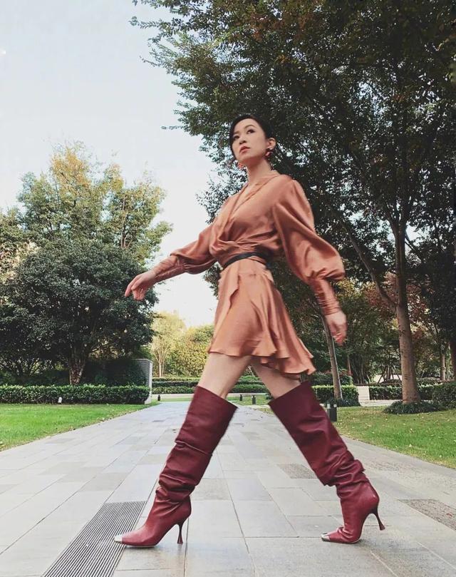 一双脚毁全身,女明星雷人高跟鞋,有的土成村货,有的像包粽子