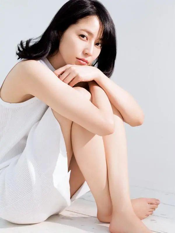 日本拥有“魔鬼身材”的女星!美腿太逆天了