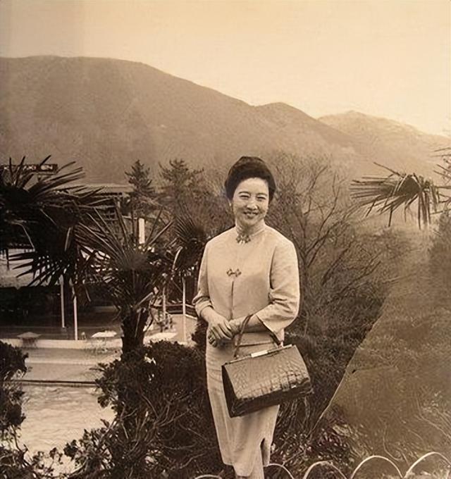 曾经的上海滩白富美93岁讲述:上海名媛分三类,真的优雅装不出来