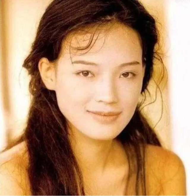 7位“一脱成名”的女星,有人成一线有人嫁豪门,有人成“癫王”