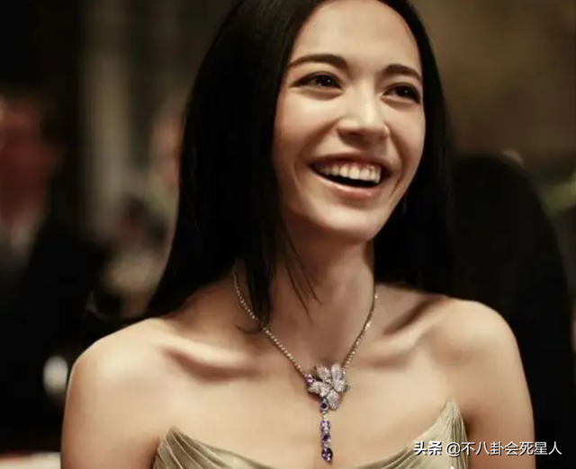 看脸很“一般”,看腿是绝美,这6位女星的颜值身材差距真大