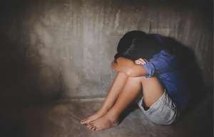 操女孩(廣州37歲男子入室強奸11歲女孩，被抓后說：我是她親戚，沒想強奸)