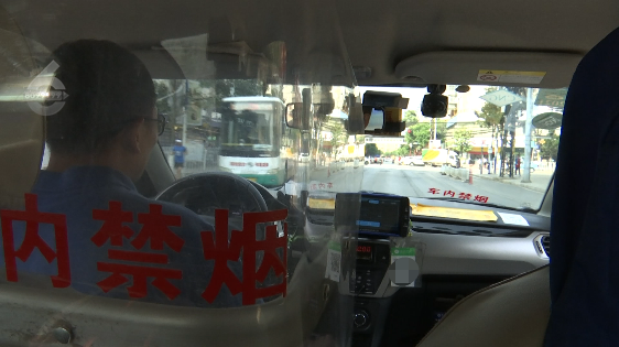 都是你嗎？年輕漂亮的小姐姐，你在哪？你咋總在深夜打車不給錢？還拉黑司機？