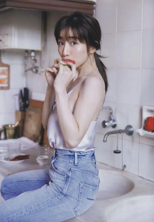 日本拥有“魔鬼身材”的女星!美腿太逆天了