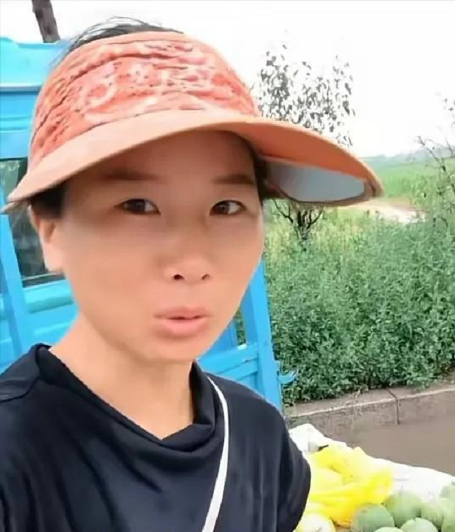 女子骑行千里,寻到失散了32年的生母,得知生母当初是被拐来的