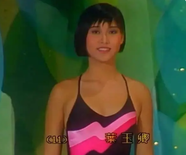 7位“一脱成名”的女星,有人成一线有人嫁豪门,有人成“癫王”