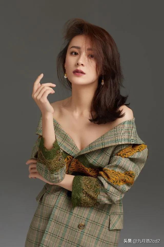 第一性感尤物,妩媚火辣,凹凸有致