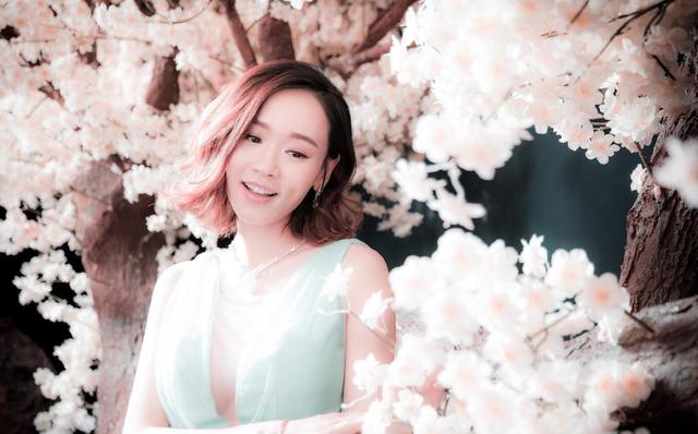 杨思琦凹凸有致身材曲线,性感撩人的同时却又有迷人的古典韵味