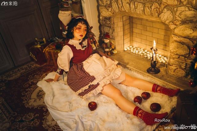 甜系可爱少女的圣诞写真!网友:这是要甜死朕?