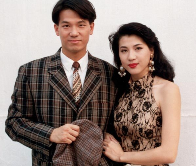 7位“一脱成名”的女星,有人成一线有人嫁豪门,有人成“癫王”