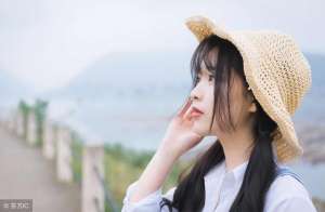 杏花村的女人(小說：葉嬋娟訓練杏花村的女子表演隊，秦春山想看她跳舞)