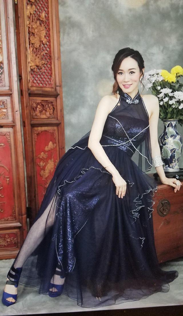 杨思琦凹凸有致身材曲线,性感撩人的同时却又有迷人的古典韵味
