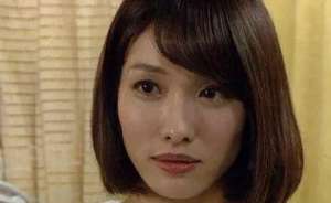 女生被干(17歲男孩與38歲干姨錯(cuò)愛，被發(fā)現(xiàn)后跳樓，我們的孩子怎么了？)