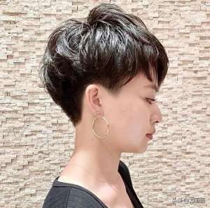 女生頭型(立體層次、波波頭、狼尾、鎖骨燙，你的發(fā)型選對了嗎)