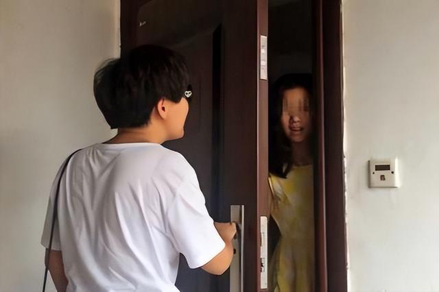 发现11岁女儿偷看“成人片”,妈妈的处理方式很巧妙,值得学习