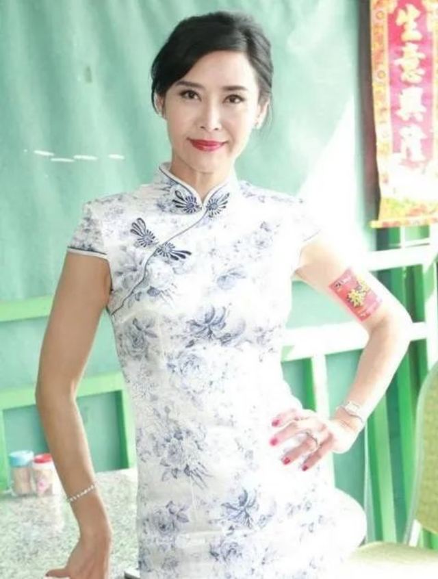 7位“一脱成名”的女星,有人成一线有人嫁豪门,有人成“癫王”