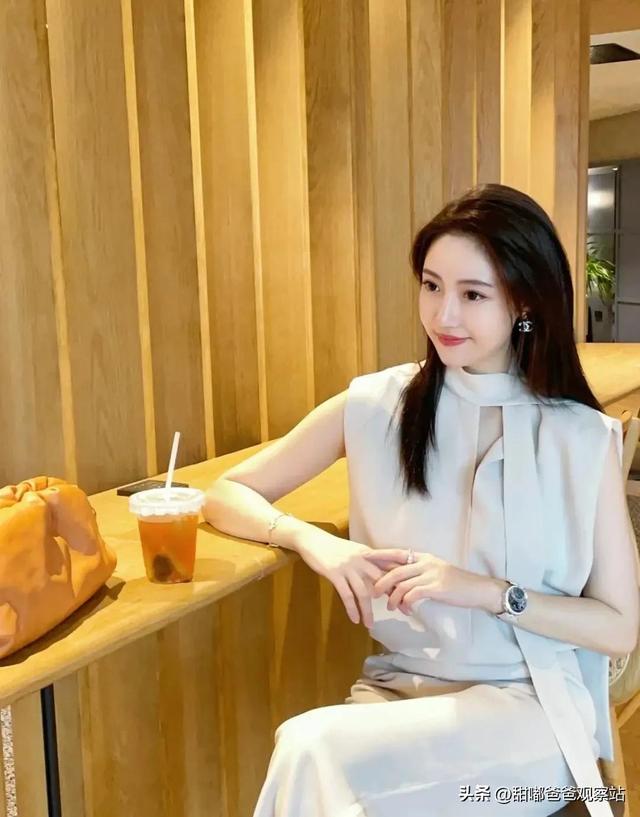 20名美女著白裙，真的不一般