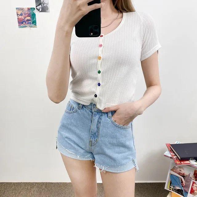 歐陽娜娜只是短暫地做了一下BM女孩，但這件打底衫她會愛很久