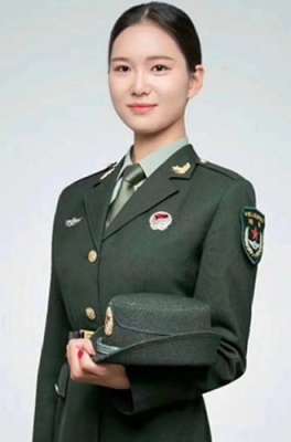 穿越到男子軍校的女人(重生軍旅高干文，你想像不到的生活)