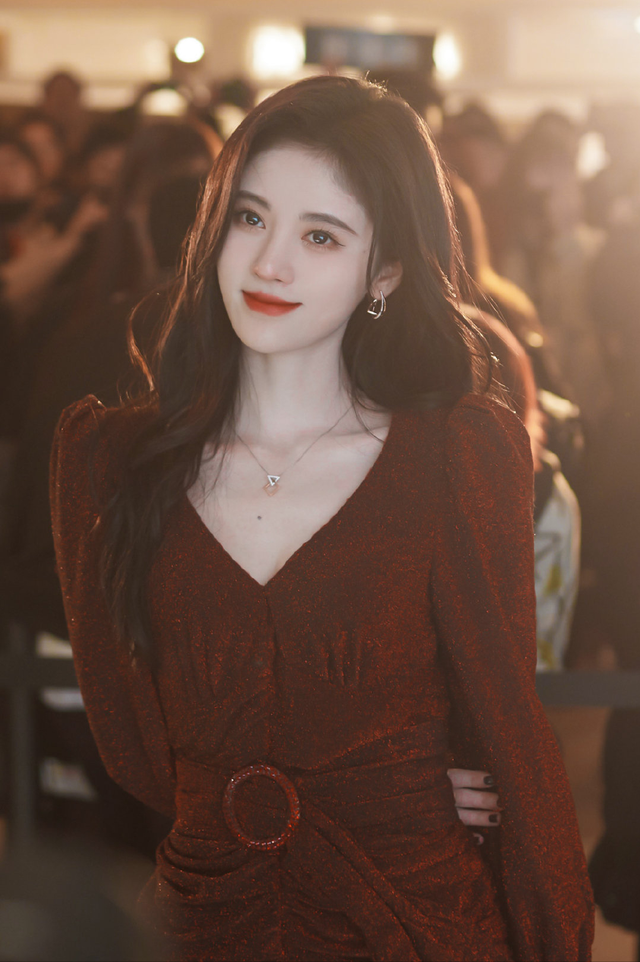 娛樂圈10大美女！個個顏值高氣質(zhì)好，你更喜歡哪位呢