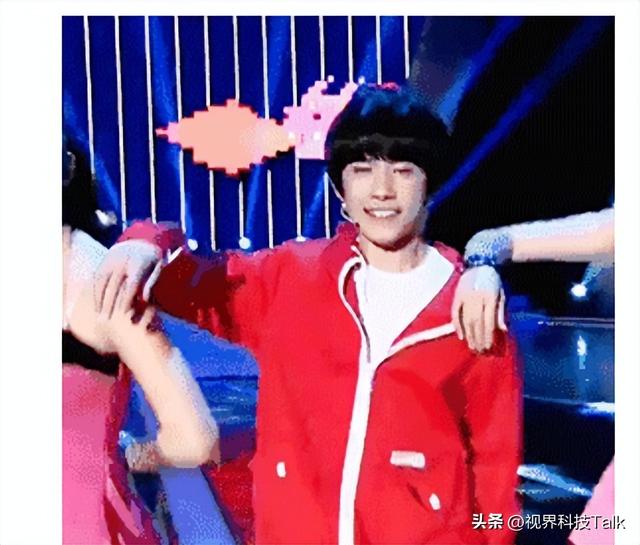 强吻、摸胸、掀裙底,这些男星究竟是真敬业,还是借戏揩油?