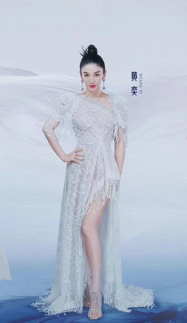 浪姐30位姐姐身材太火辣!蚂蚁腰蜜桃臀马甲线,又美又辣一饱眼福