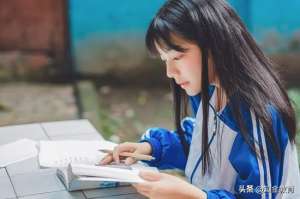 文科女生學(xué)什么專業(yè)就業(yè)前景好(適合“文科女生”報考是7個專業(yè)，畢業(yè)就能上崗，就業(yè)還穩(wěn)定)