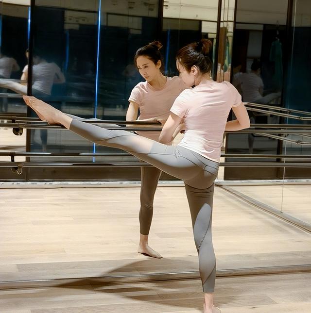 身材火辣、美如少女,这10位生过娃的中年女星性感起来太迷人