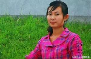 女人與大黑狗(妻子去世丈夫日夜思念，黑狗咬著丈夫褲腳不放，跟過去眼淚落下)