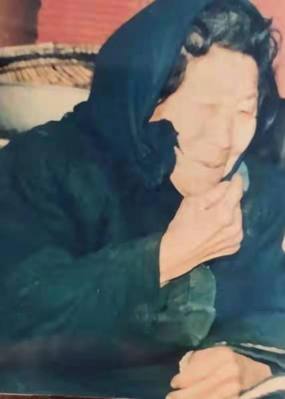 沂蒙红嫂明德英:用乳汁救活小八路,建国后他成大官,如何报恩?