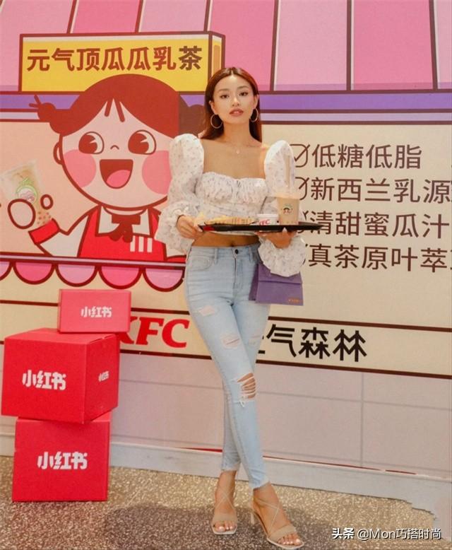 别再说:“大胸”穿紧身衣俗气了,今年新出的大胸穿搭指南很高级