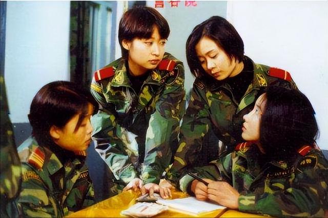 中国第一女警雷敏:17岁破格录取成为女特警,大校军衔却嫁给保安