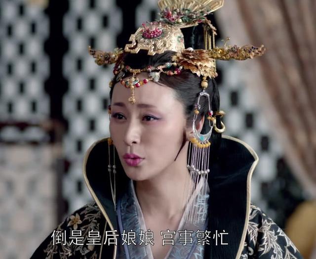 没想到啊!长大后才发现,“她们”居然是一个人演的