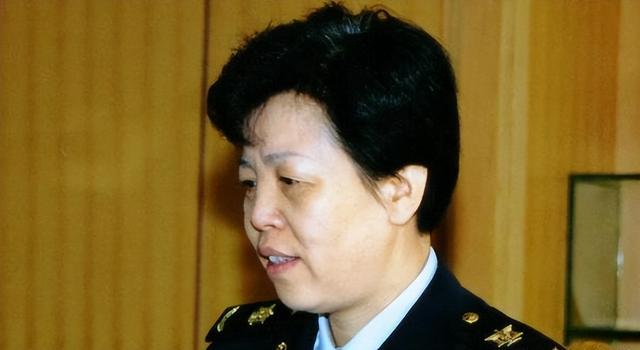 辽宁“翘臀女局长”落马:涉案近10亿,花数百万整容,情夫40余人