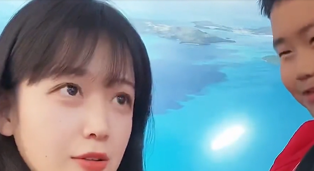 周老师:90后美女老师火出圈,和学生斗智斗勇,被指有失职业操守