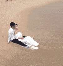 我男人的女人(《十大段子1121》我是男人，但你不是我的女人，我憑啥幫你？)