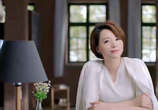 “素颜无人识”的8位女星,荧幕前绝美女神,卸妆后:大姐你哪位