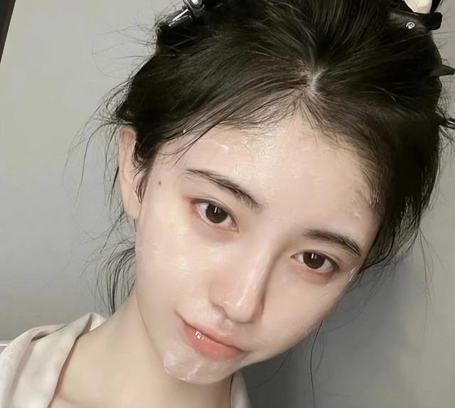 “素颜无人识”的8位女星,荧幕前绝美女神,卸妆后:大姐你哪位