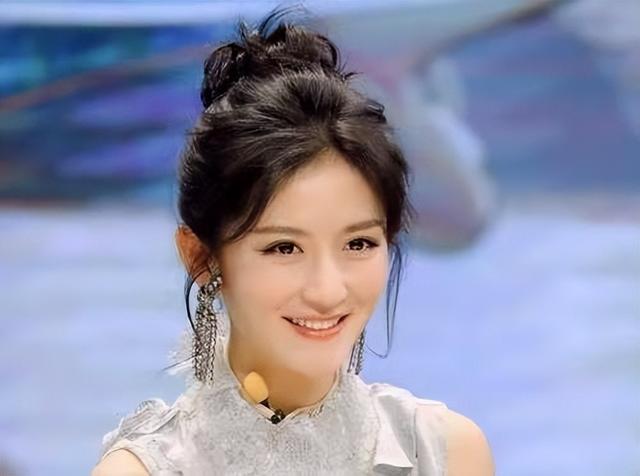 “素颜无人识”的8位女星,荧幕前绝美女神,卸妆后:大姐你哪位