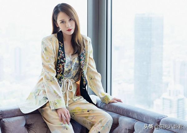 人到中年装可爱、演傻白甜、演技尴尬,这6位女星口碑越来越差