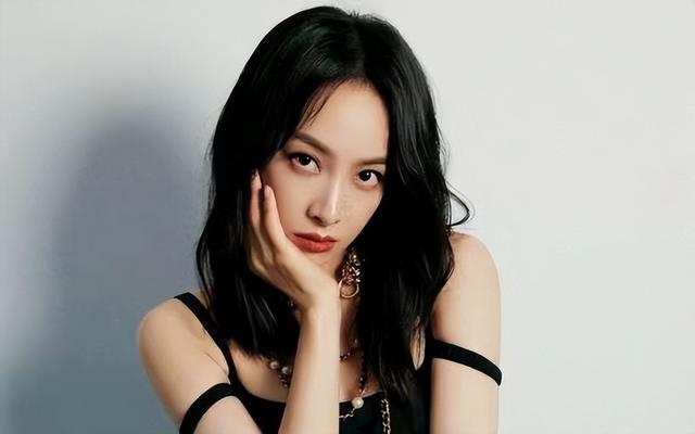 “素颜无人识”的8位女星,荧幕前绝美女神,卸妆后:大姐你哪位