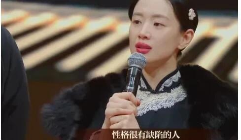 李梦穿粉色比基尼踩三轮车,皮肤白皙瘦而不柴,纯欲氛围拉满