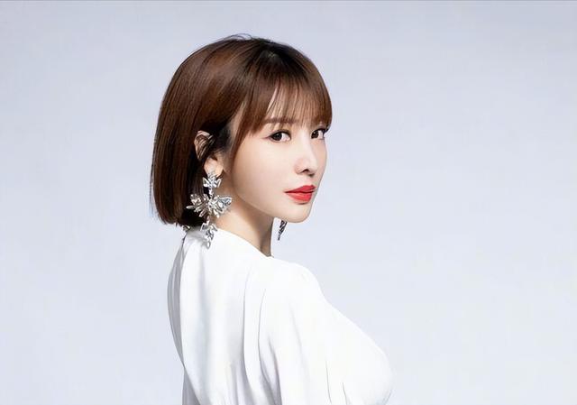 “素颜无人识”的8位女星,荧幕前绝美女神,卸妆后:大姐你哪位