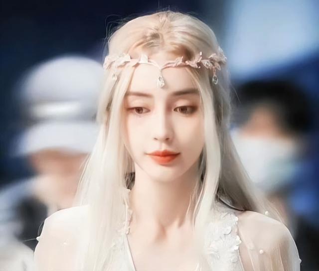 “素颜无人识”的8位女星,荧幕前绝美女神,卸妆后:大姐你哪位