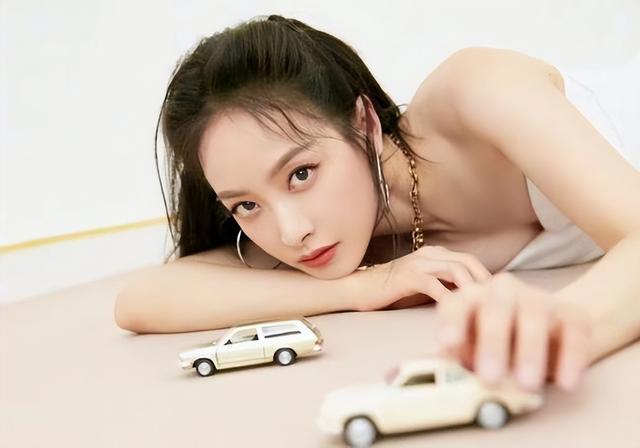 “素颜无人识”的8位女星,荧幕前绝美女神,卸妆后:大姐你哪位