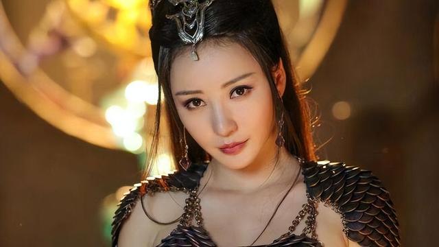 “素颜无人识”的8位女星,荧幕前绝美女神,卸妆后:大姐你哪位